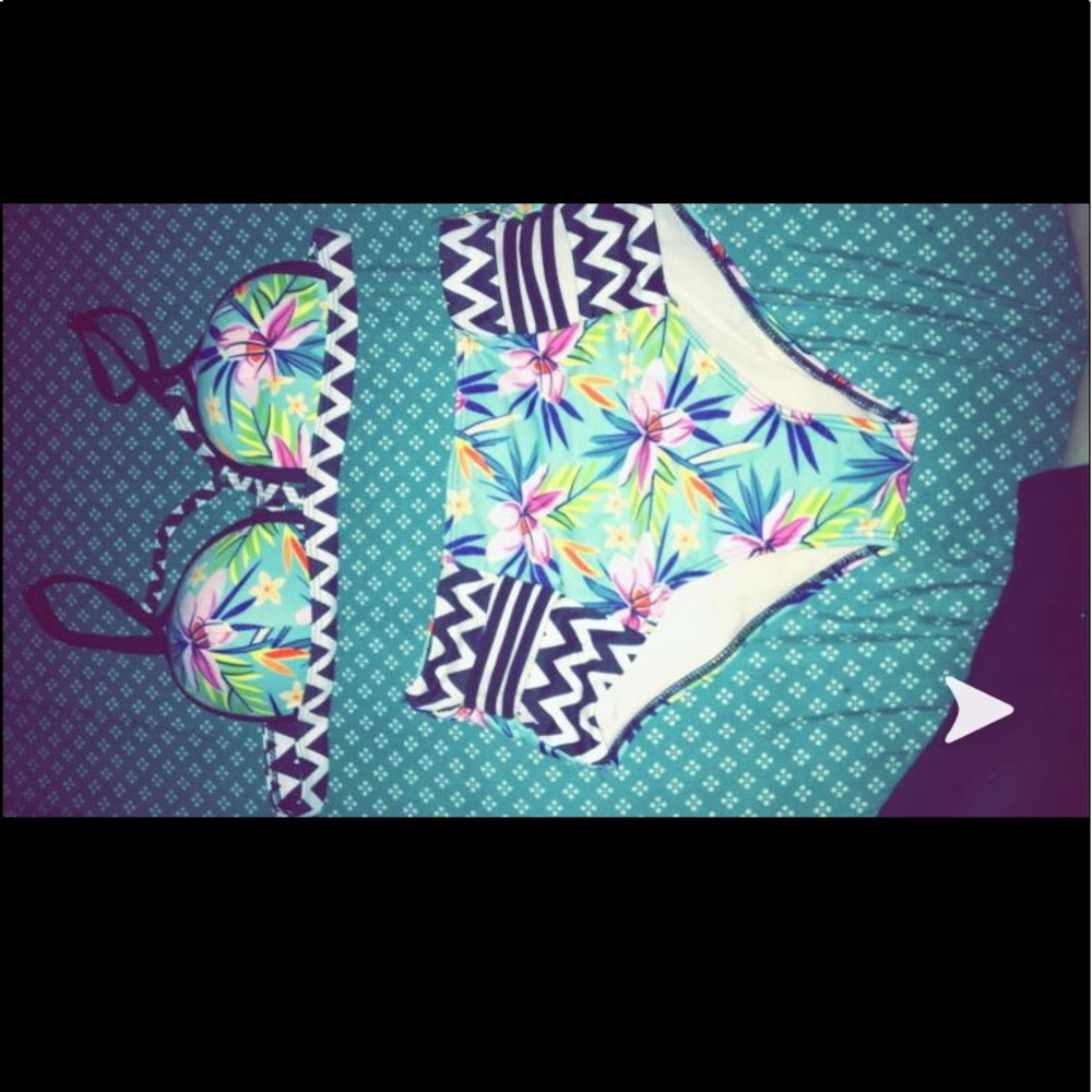 Romwe/shein bathing suit